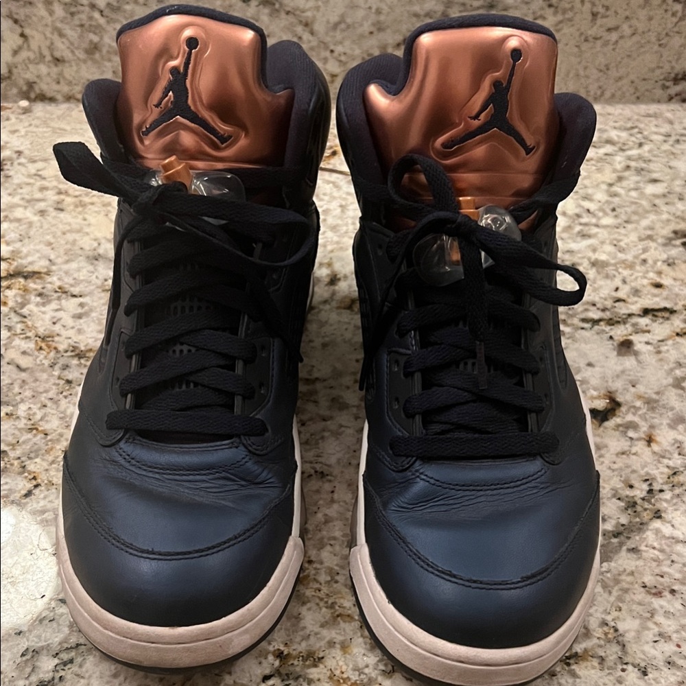 Jordan Men's Air Jordan 5 Retro Blue/Bronze.